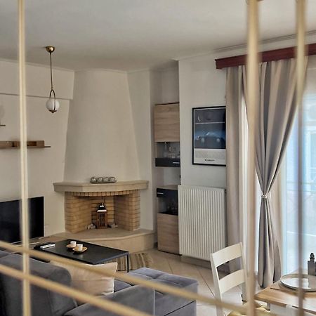 H&H Cozy Retreat Apartment Пирея Екстериор снимка