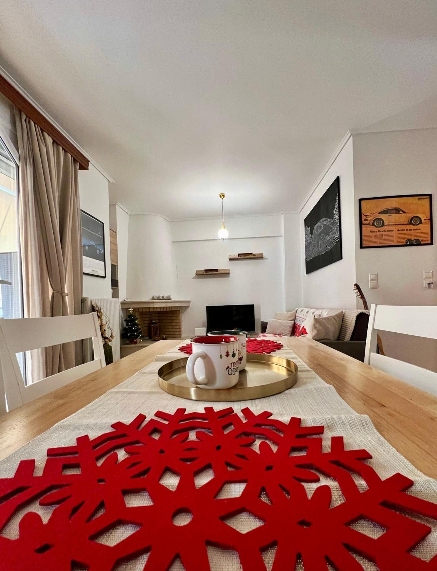 H&H Cozy Retreat Apartment Пирея Екстериор снимка